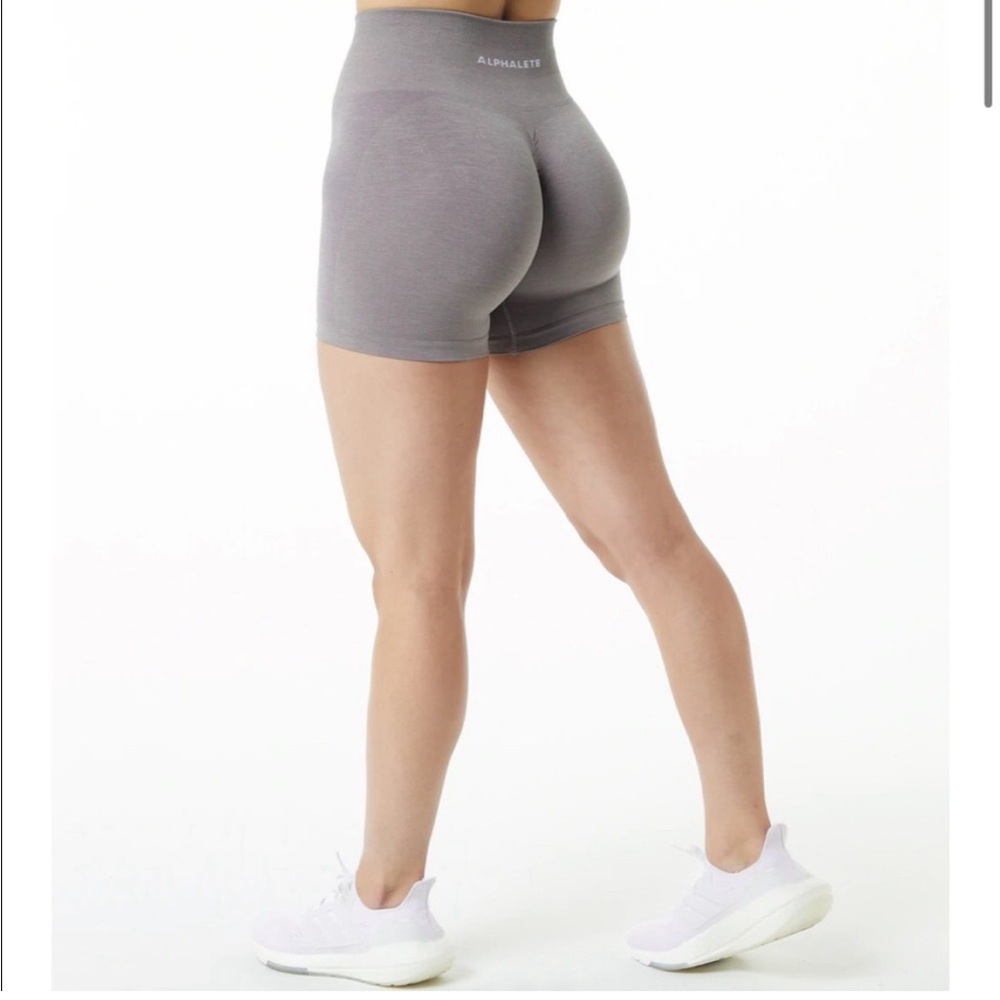 Women’s Alphalete Amplify Shorts Grey  Size M - Picture 2 of 7